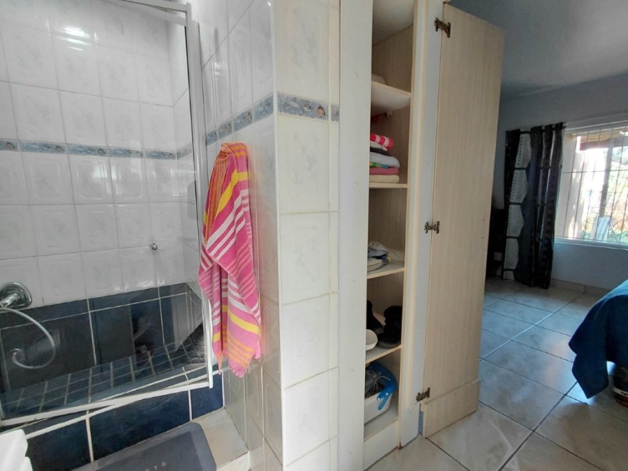 5 Bedroom Property for Sale in Penhill Western Cape